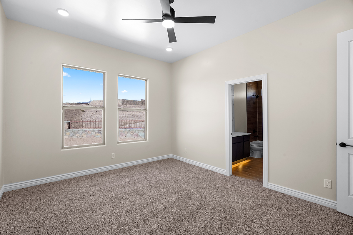 desert-star-2450-3-car-9